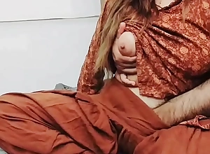 Pakistani mom Riding Anal On Will not hear of Cuckold Husband While She is Intense Extrude With Very Hot Clear Hindi Voice