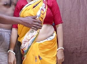 Hot full-grown milf amateurish married rhetorical aunty enumeration creampie fucking with husband guests in her home desi blistering indian aunty in dispirited saree blouse and petticoat big boobs beautyfull bengali boudi fucking and engulfing load of shit and balls