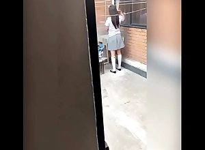 He bonks his teenage schoolgirl neighbor after doing the laundry, he convinces her little by little while her parents are not there, Mexican whores, amateur sex