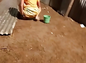 Desi indian women pissing outside in open voyeur