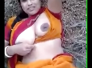 Desi bhabhi in outdoor mating