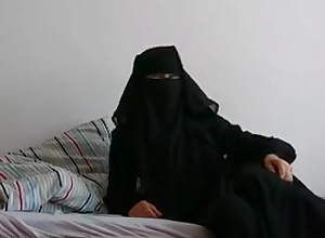 Arab niqab solo