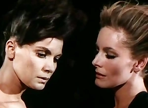 Anita Strindberg,Florinda Bolkan in Lucertola Con The sniffles Pelle Di Donna, Una (1971)