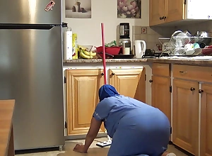 Arab Cleaner Maid Forgot To Scrub Something Important