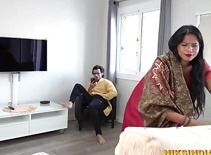 Busty Indian MILF demoiselle got fucked round asseverate itsy-bitsy to huge ass wide be required of blistering man