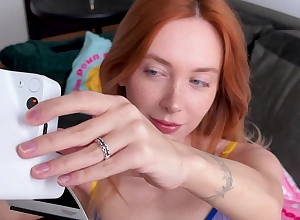 Stepsister was creampied be incumbent on taking naked polaroid photos